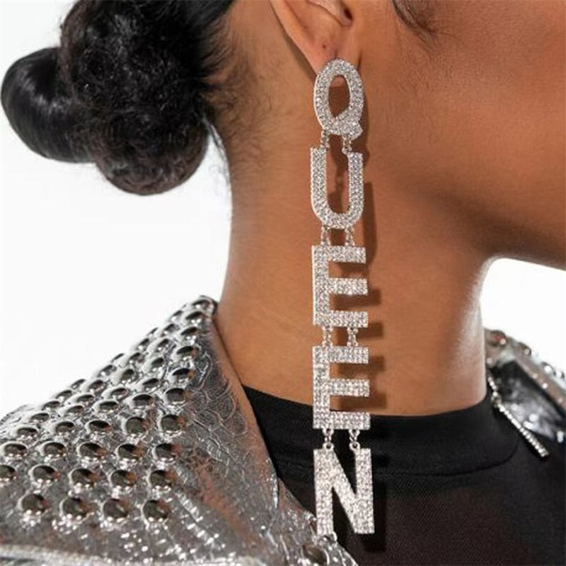 Exaggerated Queen Rhinestone Earrings for Women Fashion Long Letters Pendant Earring Fashion Shiny Party Costume Jewelry