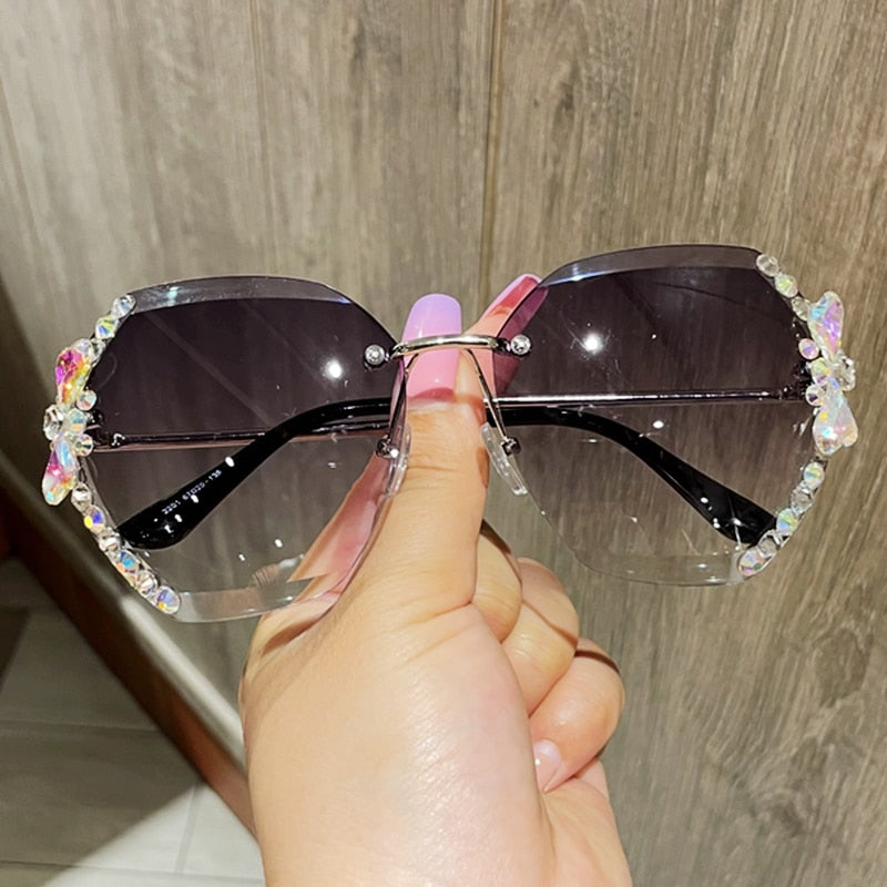 Fashion Brand Design Vintage Rimless Rhinestone Sunglasses Women Men Retro Cutting Lens Gradient Sun Glasses Female UV400