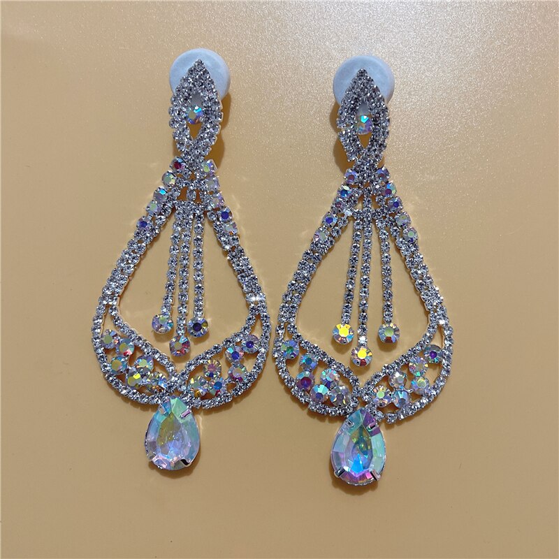 Exaggerated Queen Rhinestone Earrings for Women Fashion Long Letters Pendant Earring Fashion Shiny Party Costume Jewelry