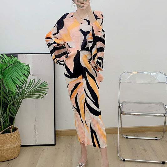 Printed Bat Sleeves Pleated Long Dress Original Design V-Neck Three-quarter Sleeve Party Dresses for Women