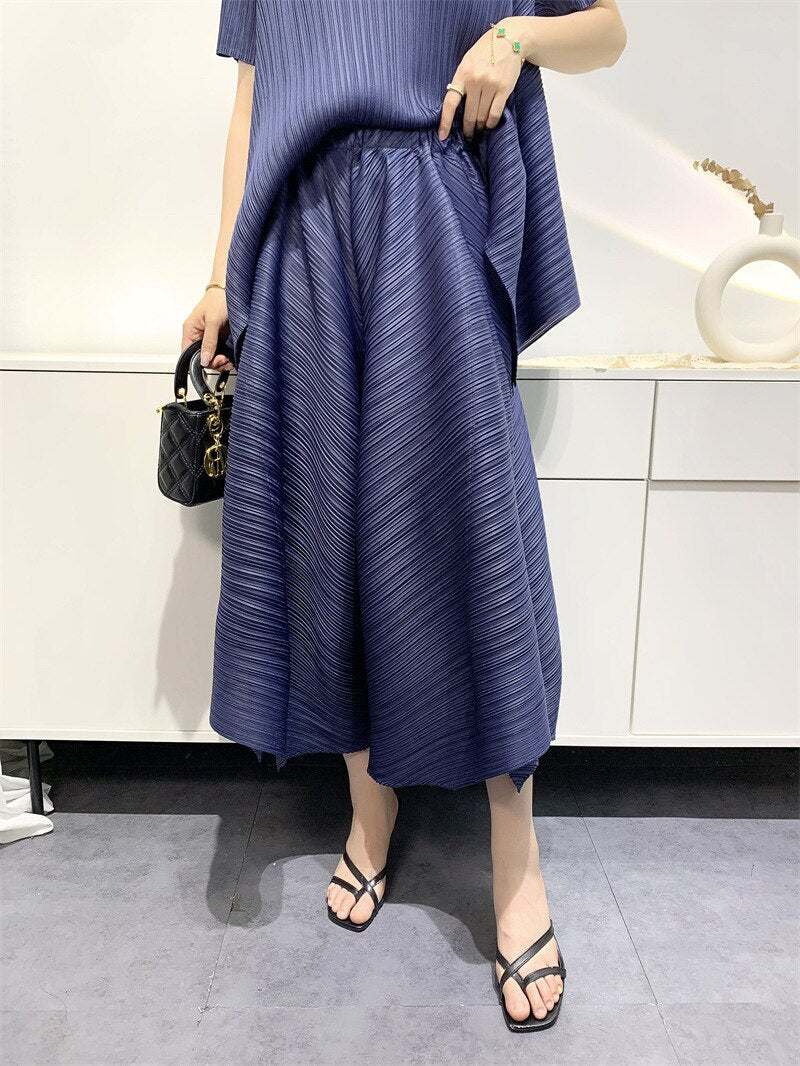 Pleated Women's Fashion Temperament Suit Comfortable Casual Summer Pleated Top + Loose Mid-length Pants Legs