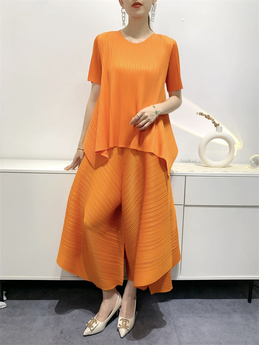 Pleated Women's Fashion Temperament Suit Comfortable Casual Summer Pleated Top + Loose Mid-length Pants Legs