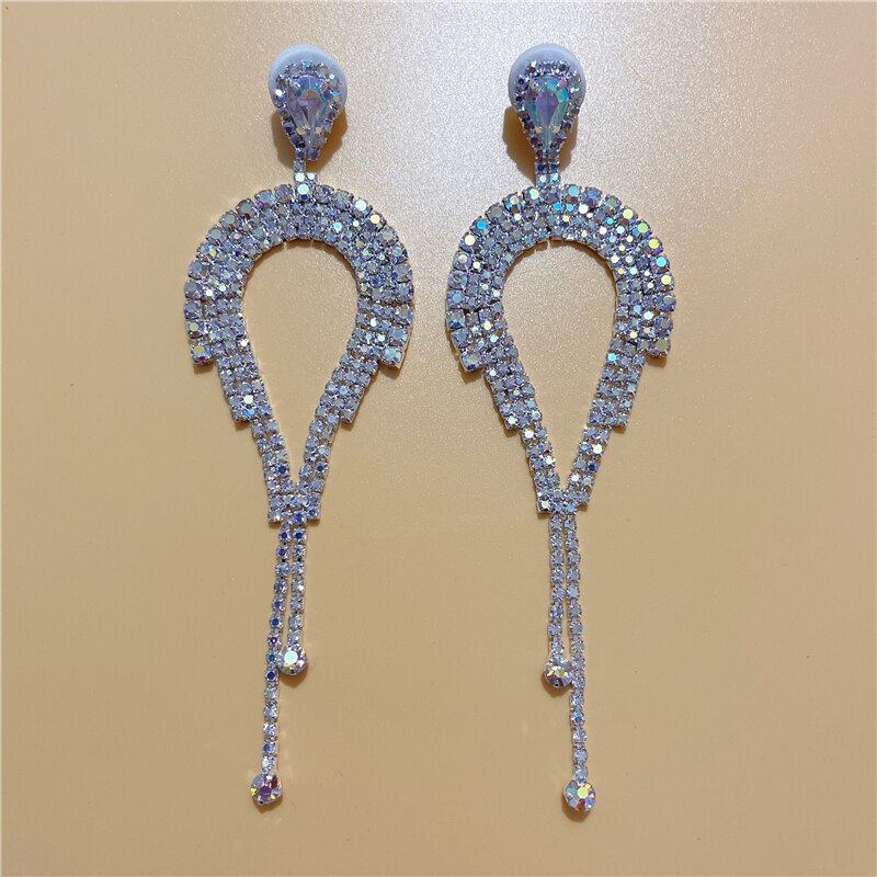 Exaggerated Queen Rhinestone Earrings for Women Fashion Long Letters Pendant Earring Fashion Shiny Party Costume Jewelry