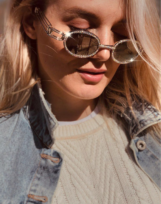 Pretection Retro Round Sunglasses Women Vintage Steampunk Sun glasses For Men Clear lens Rhinestone sunglasses Oculos