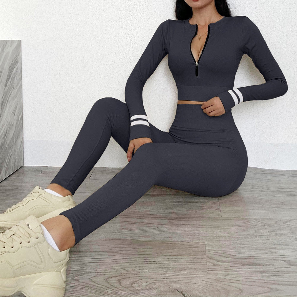 Seamless Sets Women Yoga Sets Sports Long Sleeve Suit with Zipper Coat and High Waisted Sports Pants Khaki Sets Active Wear